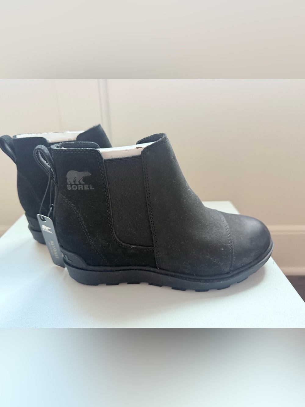 Sorel NWT Sz7 Evie II Chelsea Ankle Boots